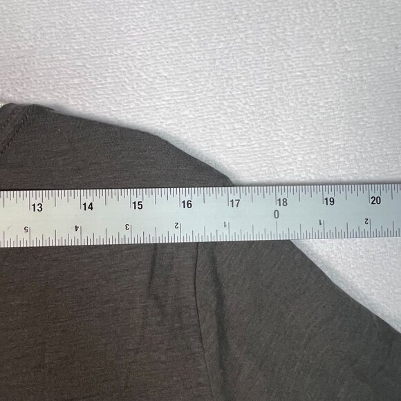 Columbia Womens LG "Outdoors Is For Everyone" Grey V-Neck Tee NWT - Picture 10 of 11